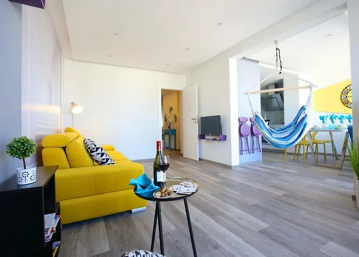 Zadractive - Perfect View But No Elevator